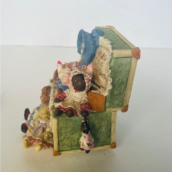 Vintage Christmas Ornament “Friends Are The Best Collectibles Rag Doll Toy Chest - Picture 5 of 5